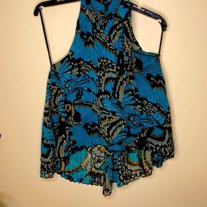 High low bebe blouse